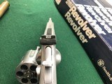 Smith & Wesson 686-3 4" With original box and paperwork - 7 of 18