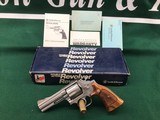 Smith & Wesson 686-3 4" With original box and paperwork - 2 of 18