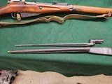 Russian M91/30 7.62X54R W/ Spike Bayonet & Scabbard - 10 of 25