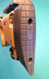 Accuracy International Arctic Warfare 7.62 NATO
09 AW Pic Rail Threaded 5/8-24 Excellent Condition - 13 of 15
