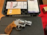 S&W 686 Performance Center 357 2 1/2" - 1 of 12