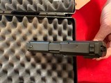Heckler & KochUSP Compact 9mm - 4 of 7