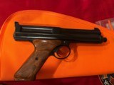 Crosman 600 Air Pistol - 2 of 4