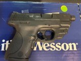 Smith & Wesson M&P 9 Shield - 2 of 5