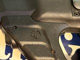 Smith & Wesson M&P 9 Shield - 4 of 5