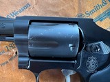 Smith & Wesson model 442 .38 - 5 of 7