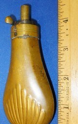 * Antique 1860s BRASS PERCUSSION POCKET CASED PISTOL FLASK4.5" - 1 of 4