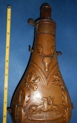 Antique POWDER FLASK INDIAN HUNTING BUFFALO AMERICAN FLASK & CAP - 2 of 8