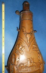 Antique POWDER FLASK INDIAN HUNTING BUFFALO AMERICAN FLASK & CAP