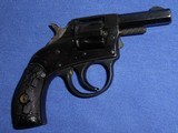 Vintage H&R YOUNG AMERICA .22 REVOLVER SOLID FRAME DA NICE - 4 of 15