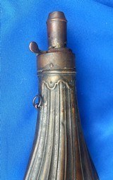 Antique AMERICAN FLASK & CAP POWDER FLASK RILING #276 FLUTED DESIGN - 7 of 7