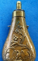 Antique CIVIL WAR ERA BRASS POWDER FLASK EAGLE SHIELD FOLIAGE - 6 of 7