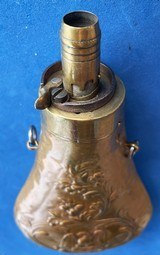 Antique CIVIL WAR ERA BRASS POWDER FLASK EAGLE SHIELD FOLIAGE - 5 of 7