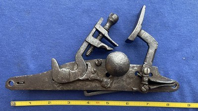 Antique ORIGINAL 17th CENTURY SNAPHAUNCH FLINT LOCK MUSKET LOCK