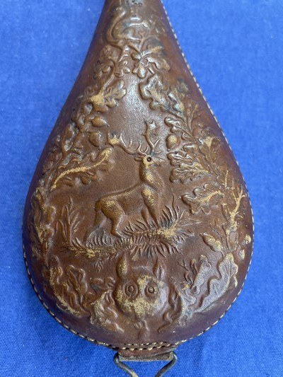 Antique MID 1800s ERA LEATHER SHOT FLASK, DEER, OWL, SQUIRREL, OAK LEAVES - Image 4 of 5