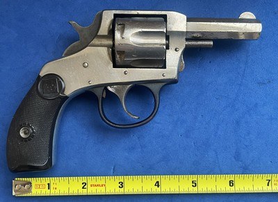 Vintage HARRINGTON & RICHARDSON LARGE SOLID FRAME .32 S&W 6 SHOT REVOLVER - Image 1 of 9