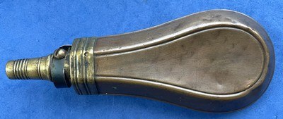Antique CIVIL WAR ERA FLAT PANEL DESIGN POCKET POWDER FLASK 5 1/4" - Image 2 of 4