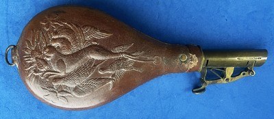 Antique CIVIL WAR ERA LEATHER 3 lb. AM FLASK & CAP Co. RABBIT & BIRDS - Image 2 of 8