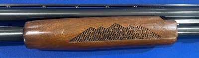 Vintage MOSSBERG WESTERN FIELD 12ga PUMP SHOTGUN VENT RIB - Image 11 of 17