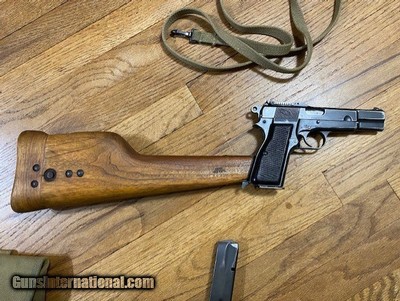 CANADIAN WW2 JOHN INGLIS BROWNING HI POWER RIG AND WOODEN HOLSTER/STOCK