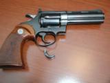 Colt Diamondback 38 Special 4-inch Blue - 1 of 15