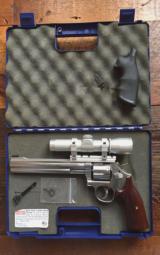 Smith & Wesson Model 647 – .17 HMR
- 1 of 3