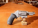 Taurus - The Judge, Matte Finish, .45 LC/.410. 3
