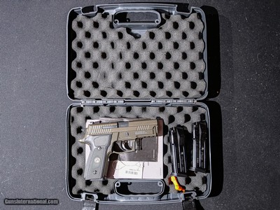 Sig Sauer - P229R Legion, 9mm. 3.9