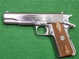 Colt - 1911, Custom Shop, Mark IV, Series 70, Electroless Nickel Finish, .45 ACP. 5 Colt - 1911, Custom Shop, Mark IV, Series 70, Electroless Nickel Finish, .45 ACP. 5