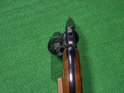 Smith & Wesson - Model 36, Blued, .38 Special. 2