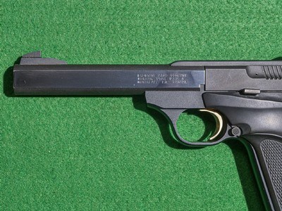 Browning - Buckmark, .22 LR. 5 1/2
