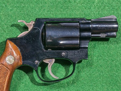 Smith & Wesson - J Frame Model 37 Airweight, Blued Finish, .38 Special. 2