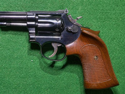 Smith & Wesson - Model 17-2, Blued Finish, .22 LR. 6