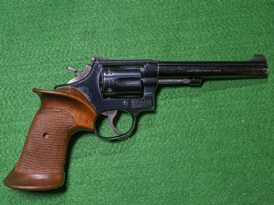 Smith & Wesson - Model 17-2, Blued Finish, .22 LR. 6