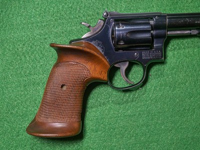 Smith & Wesson - Model 17-2, Blued Finish, .22 LR. 6