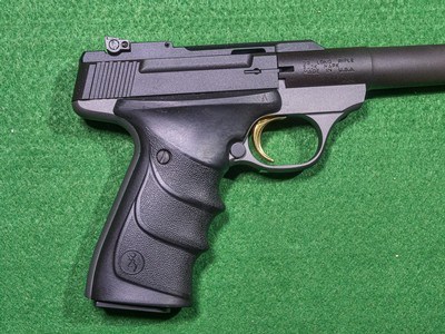 Browning - Buckmark, Two Tone Blued Finish, Practical URX, .22 LR. 5 1/2” Barrel. MAKE OFFER. - Image 3 of 10