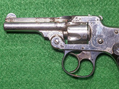 Smith & Wesson - Safety Hammerless, Nickel Finish, .32 S&W. 3