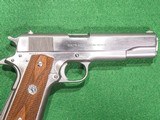 Colt - 1911, Custom Shop, Mark IV, Series 70, Electroless Nickel Finish, .45 ACP. 5 Colt - 1911, Custom Shop, Mark IV, Series 70, Electroless Nickel Finish, .45 ACP. 5