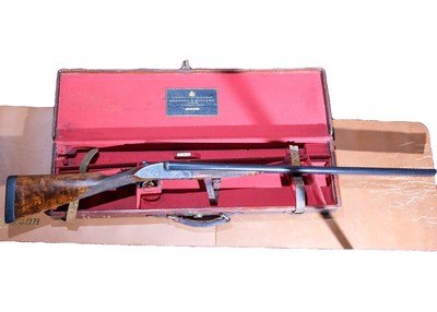 Holland & Holland - Model de Luxe, SxS, Royal Hammerless, Extra Finish, Deluxe Engraved, 12ga. 30