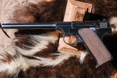 Colt - Woodsman, .22 LR. 6 1/2
