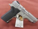 Smith & Wesson 4043
- 2 of 2