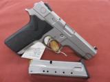 Smith & Wesson 4046 - 2 of 2