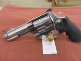 Smith & Wesson 460V - 2 of 2