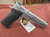 Smith & Wesson 1006 - 2 of 2