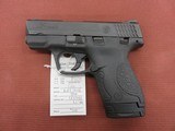 Smith & Wesson M&P 9 shield, 9 MM - 1 of 2