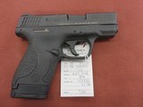 Smith & Wesson M&P 9 shield, 9 MM - 2 of 2