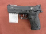 Smith & Wesson M&P 22 Compact - 1 of 2