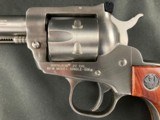 Ruger New Model Single Six Convertible Stainless Steel 22LR + 22 Magnum - 4 of 18