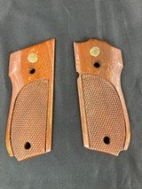 S&W Model 39 9mm wood grips