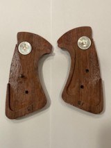 S&W J Frame Smooth Target Grips - 5 of 5